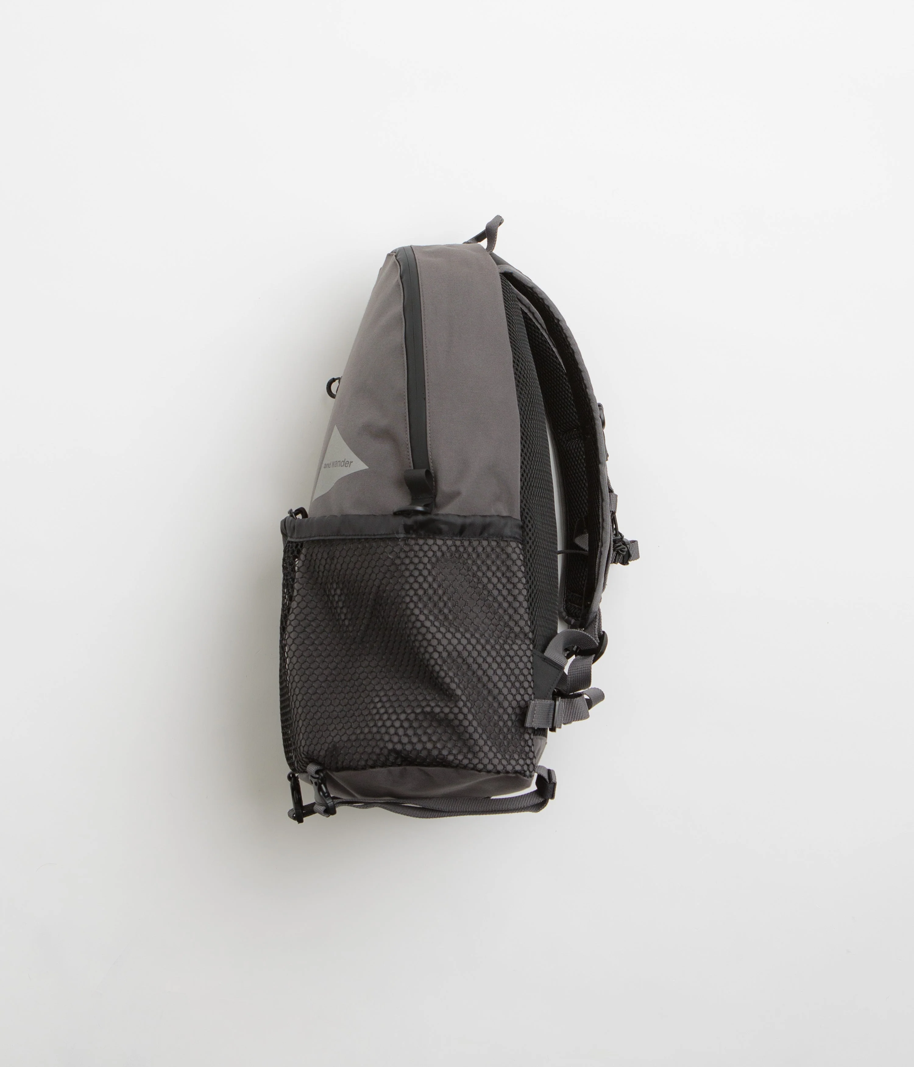 and wander PE CO 20L Day Pack - Grey - Image 2
