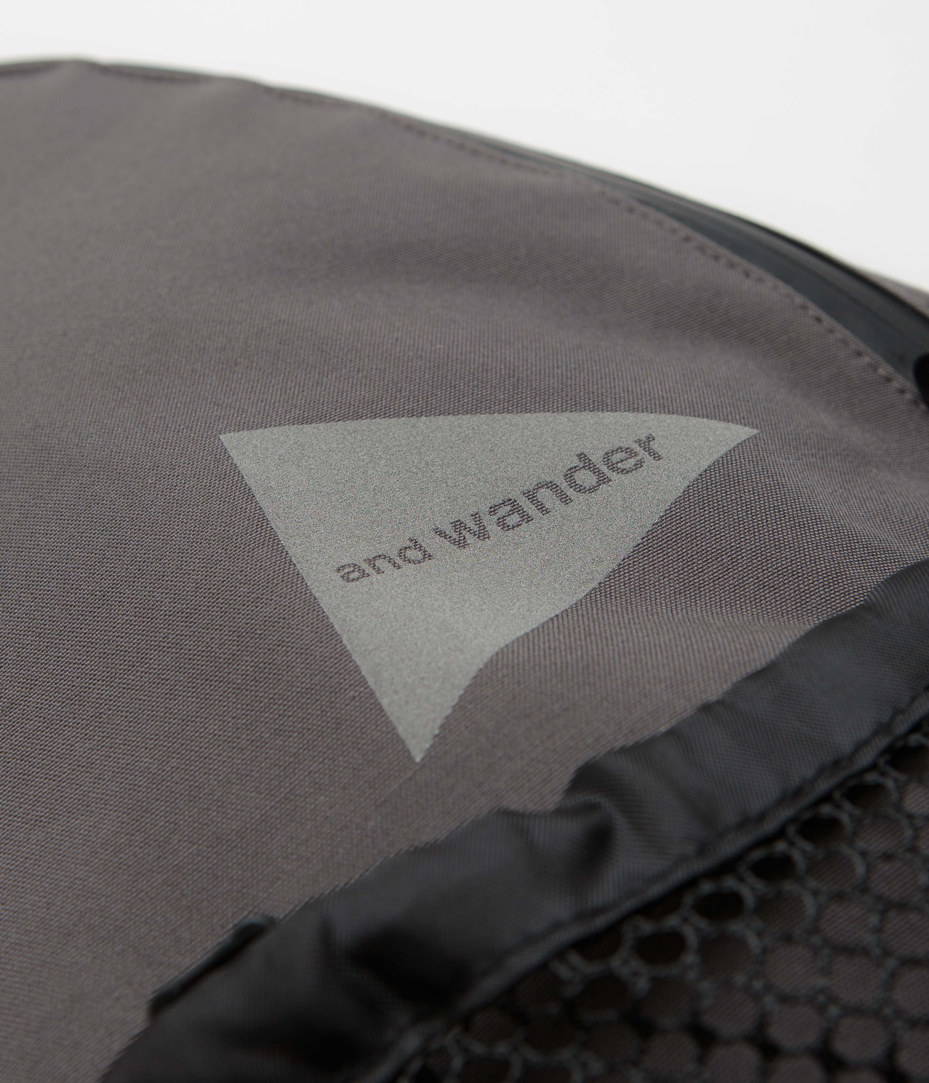 and wander PE CO 20L Day Pack - Grey - Image 4