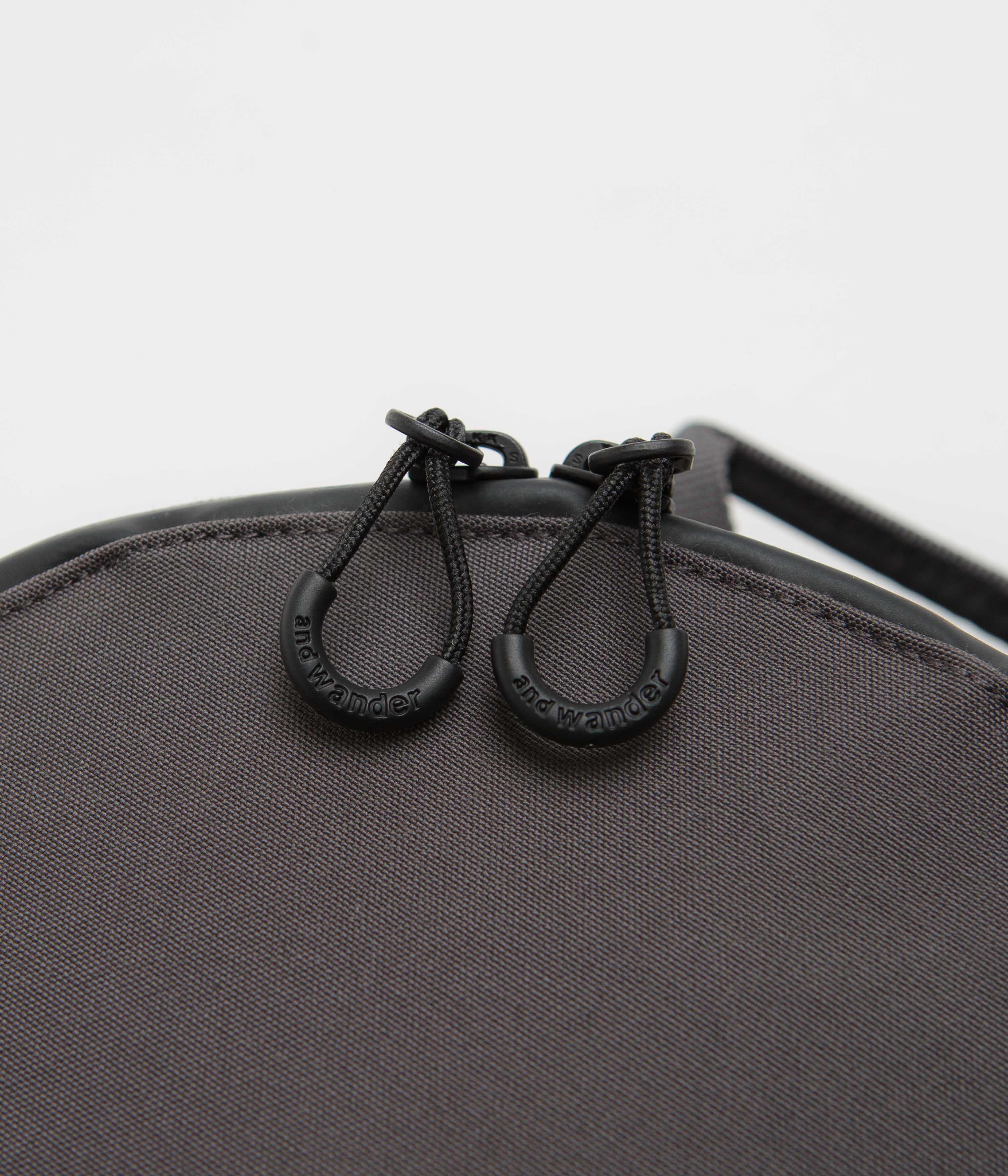 and wander PE CO 20L Day Pack - Grey - Image 6
