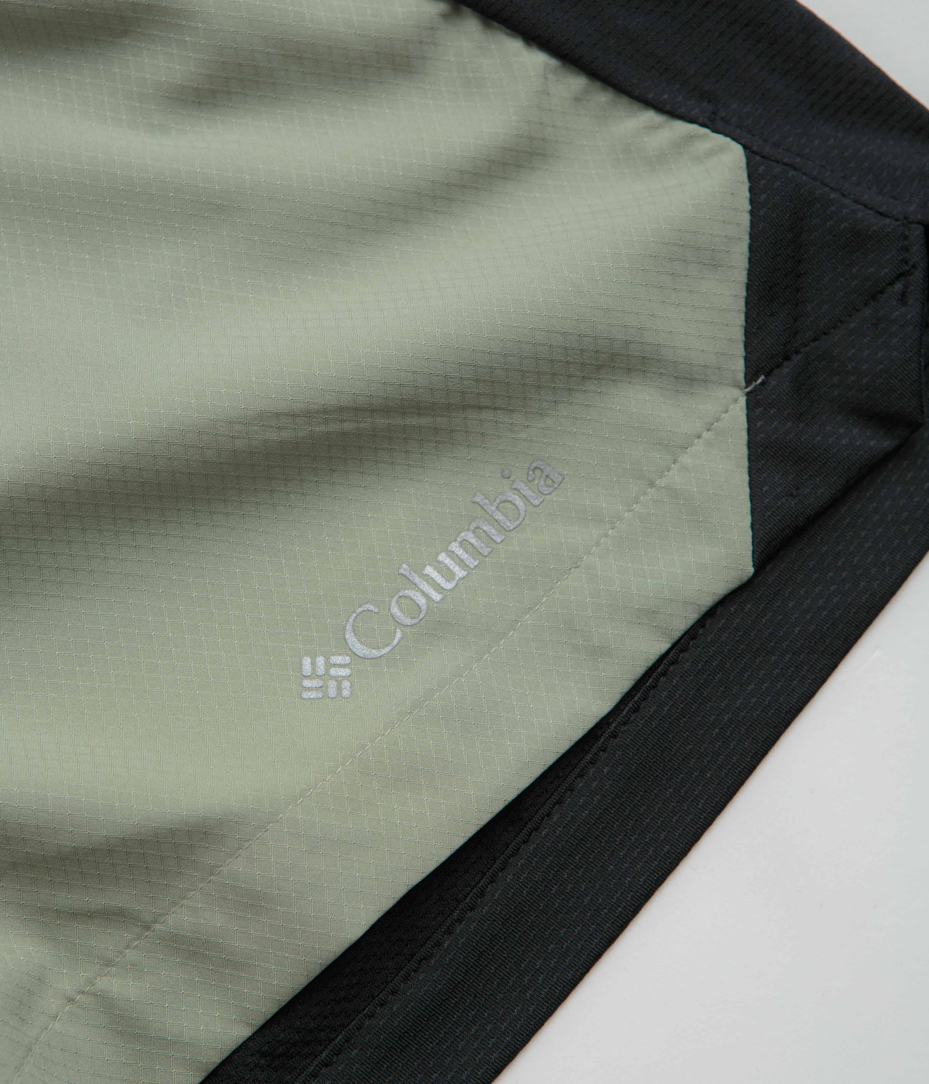 Columbia Three Pitch 5" Shorts - Safari / Black - Image 6