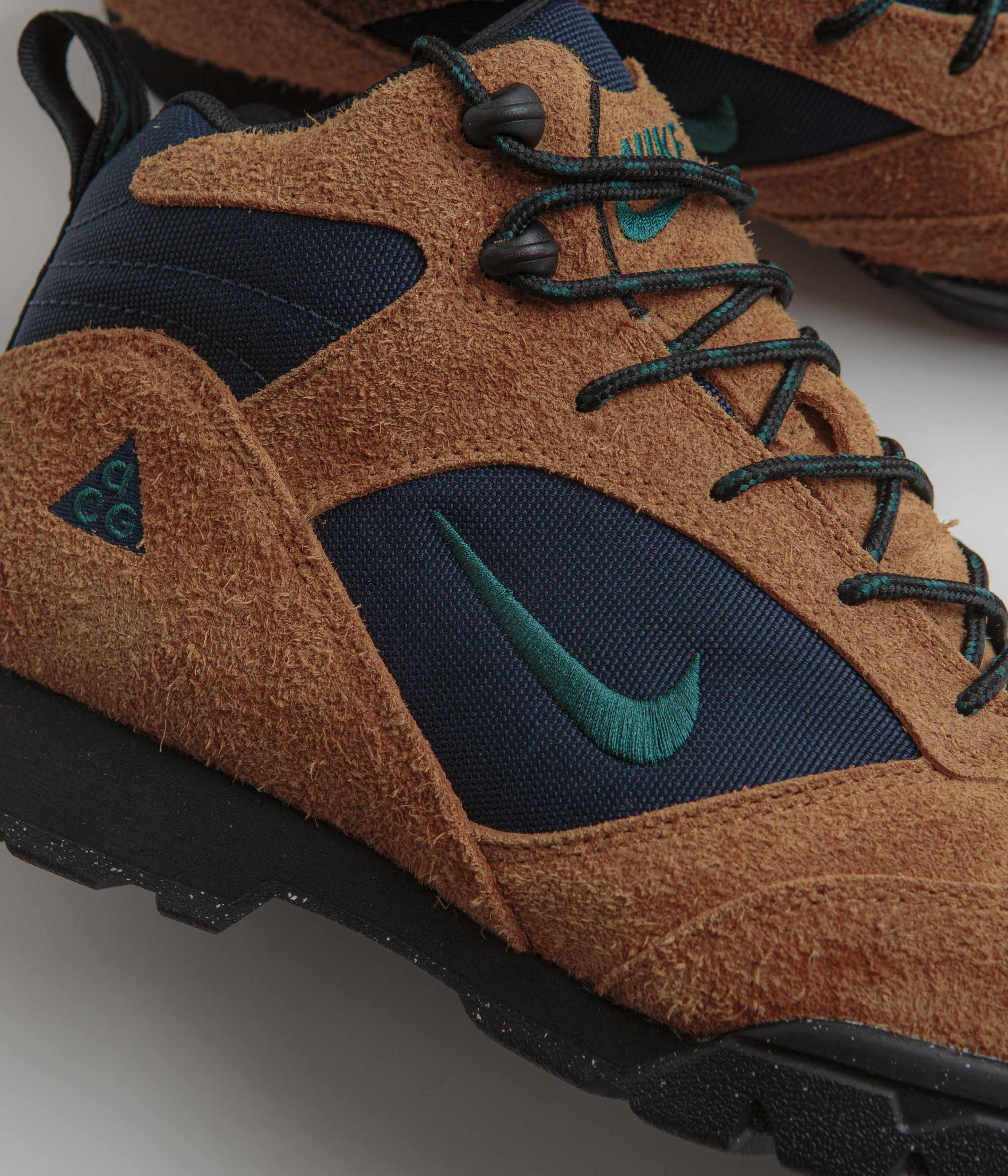 Nike ACG Torre Mid Waterproof Shoes - Burnt Sienna / Dark Atomic Teal - Image 3