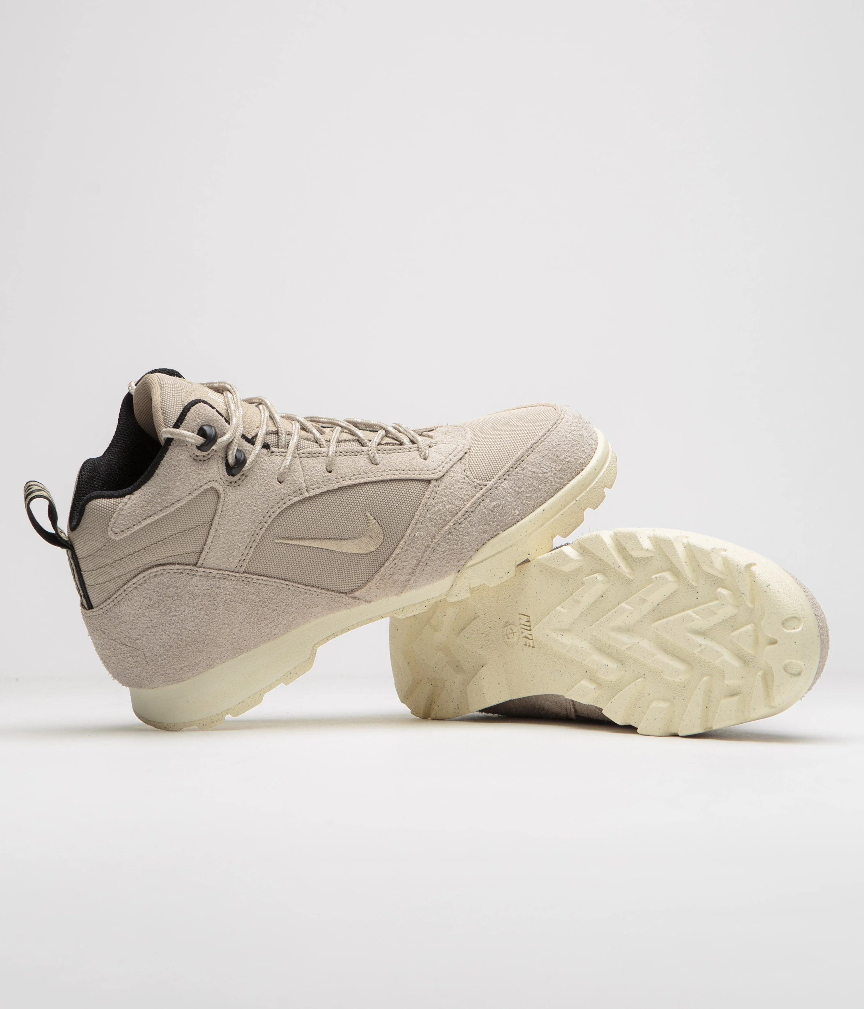 Nike ACG Torre Mid Waterproof Shoes - Khaki / Khaki - Coconut Milk - Black - Image 5