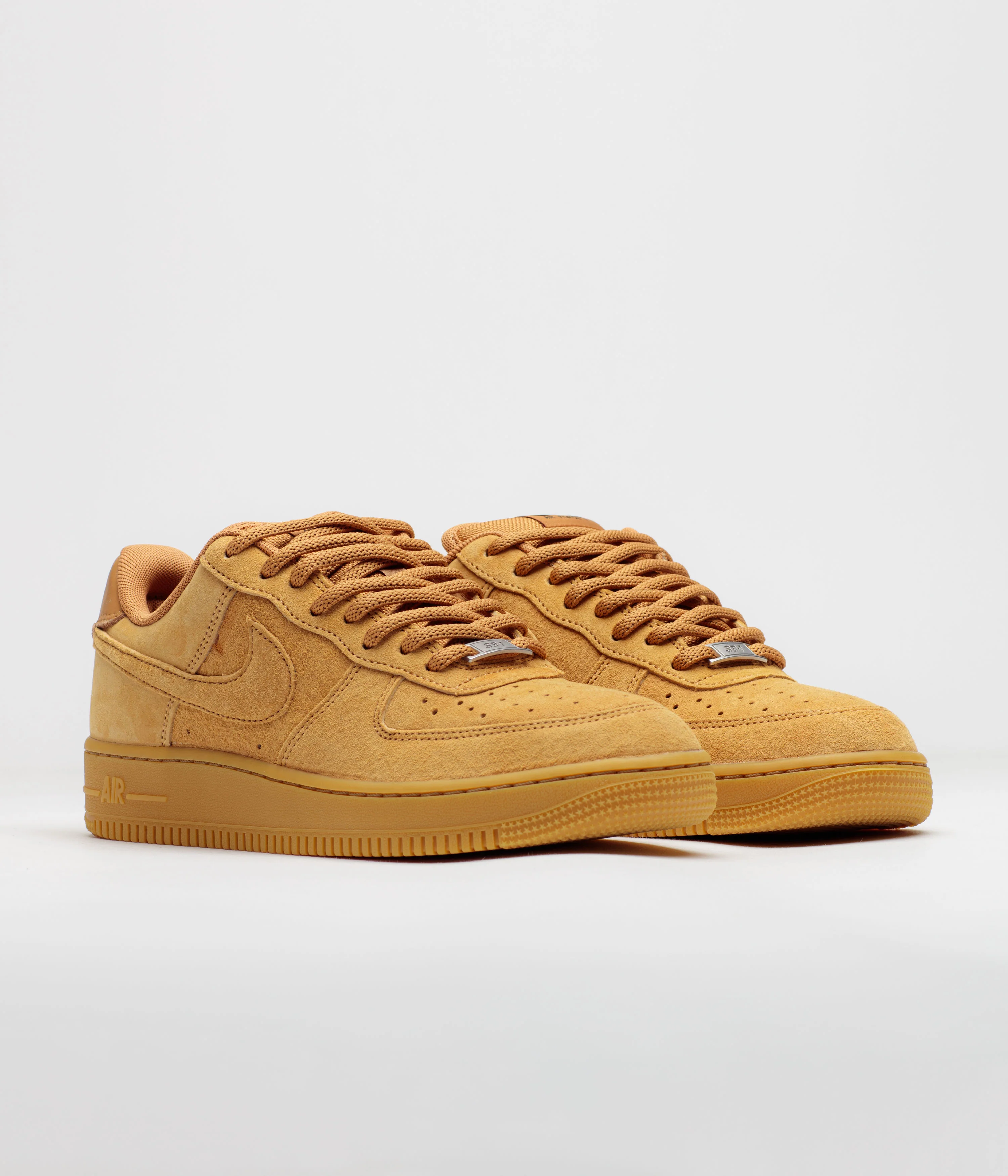 Nike SB Air Force 1 Shoes - Flax / Flax - Black - Gum Light Brown - Image 2