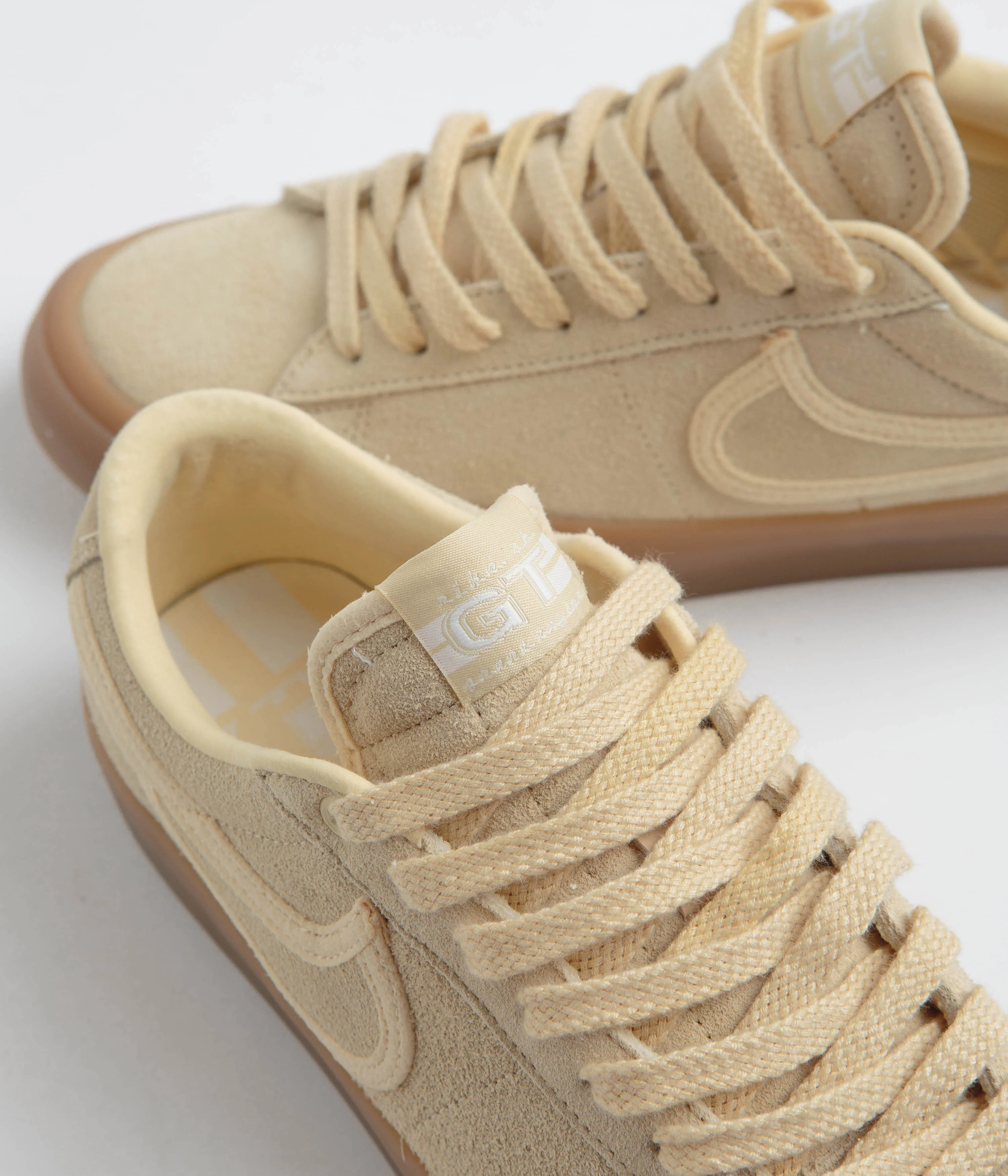 Nike SB Blazer Low Pro GT Premium Shoes - Pale Vanilla / Pale Vanilla - Pale Vanilla - Image 3