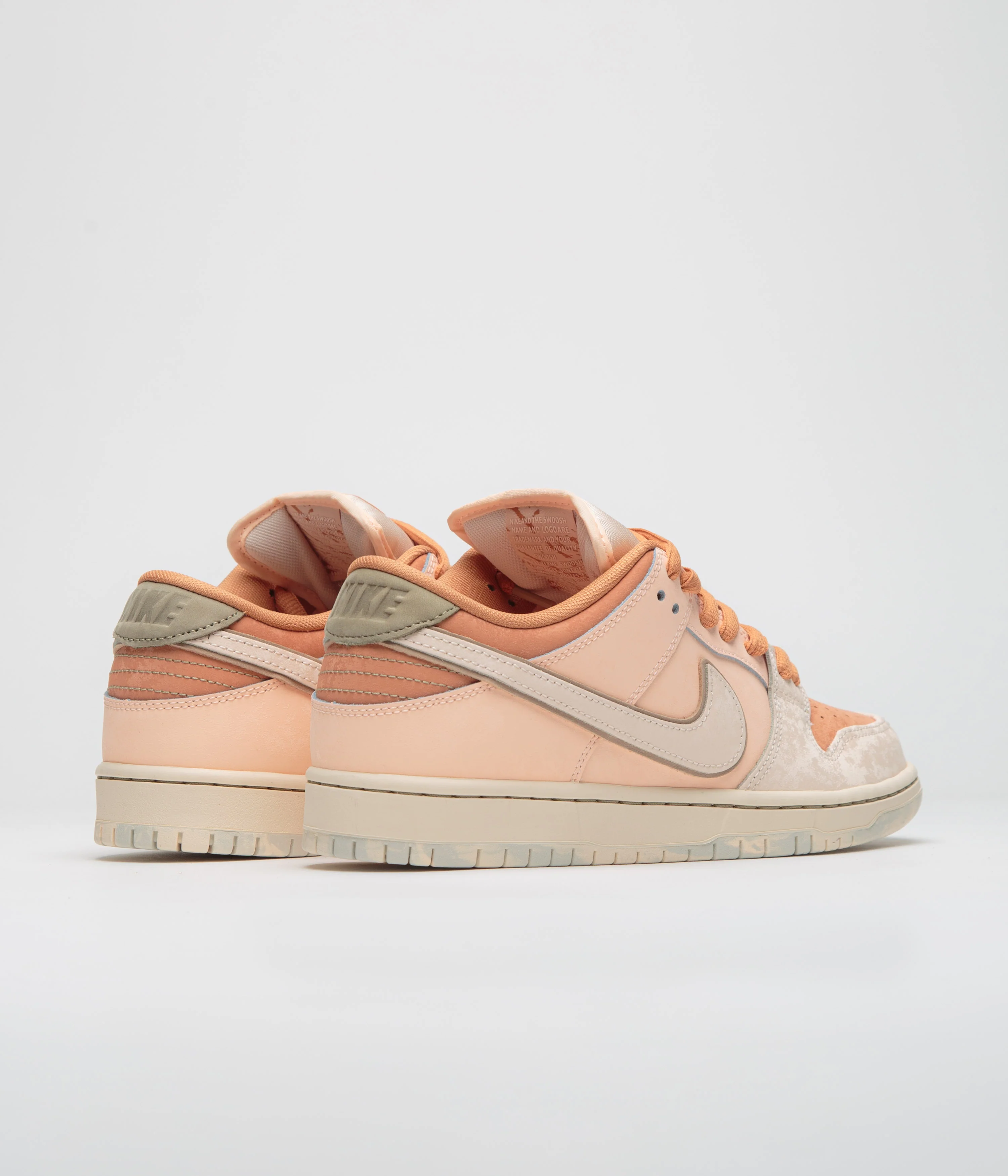 Nike SB Dunk Low Pro Premium 'Trocadero Gardens' Shoes - Amber Brown / Guava Ice - Crimson Tint - Hemp - Image 4