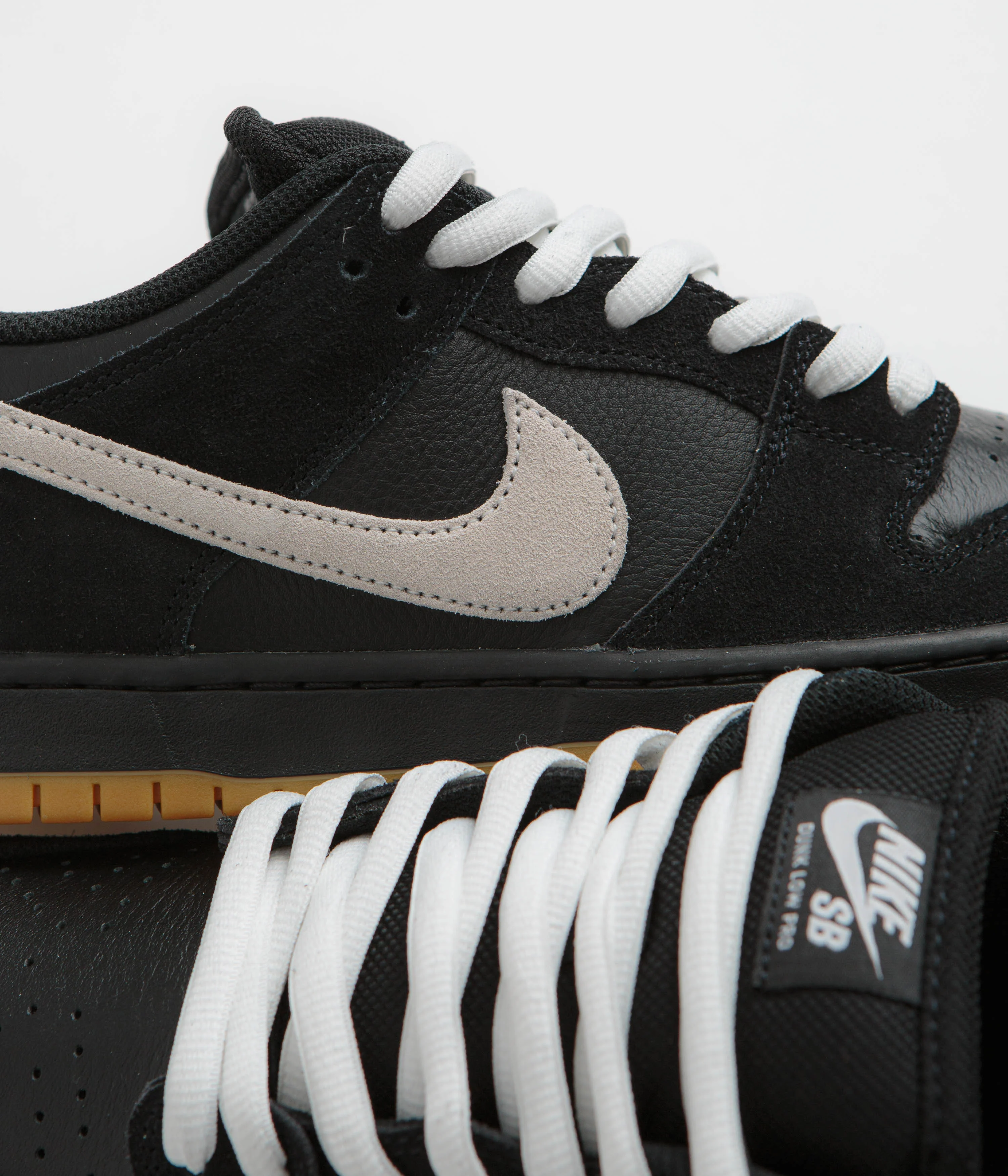 Nike SB Dunk Low Pro Shoes - Black / White - Black - Gum Light Brown - Black - Image 3
