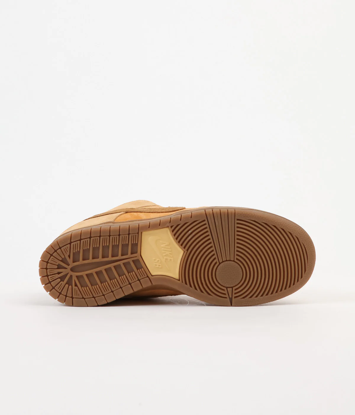 Nike SB Dunk Low Shoes - Dune / Twig - Wheat - Gum Medium Brown - Image 5