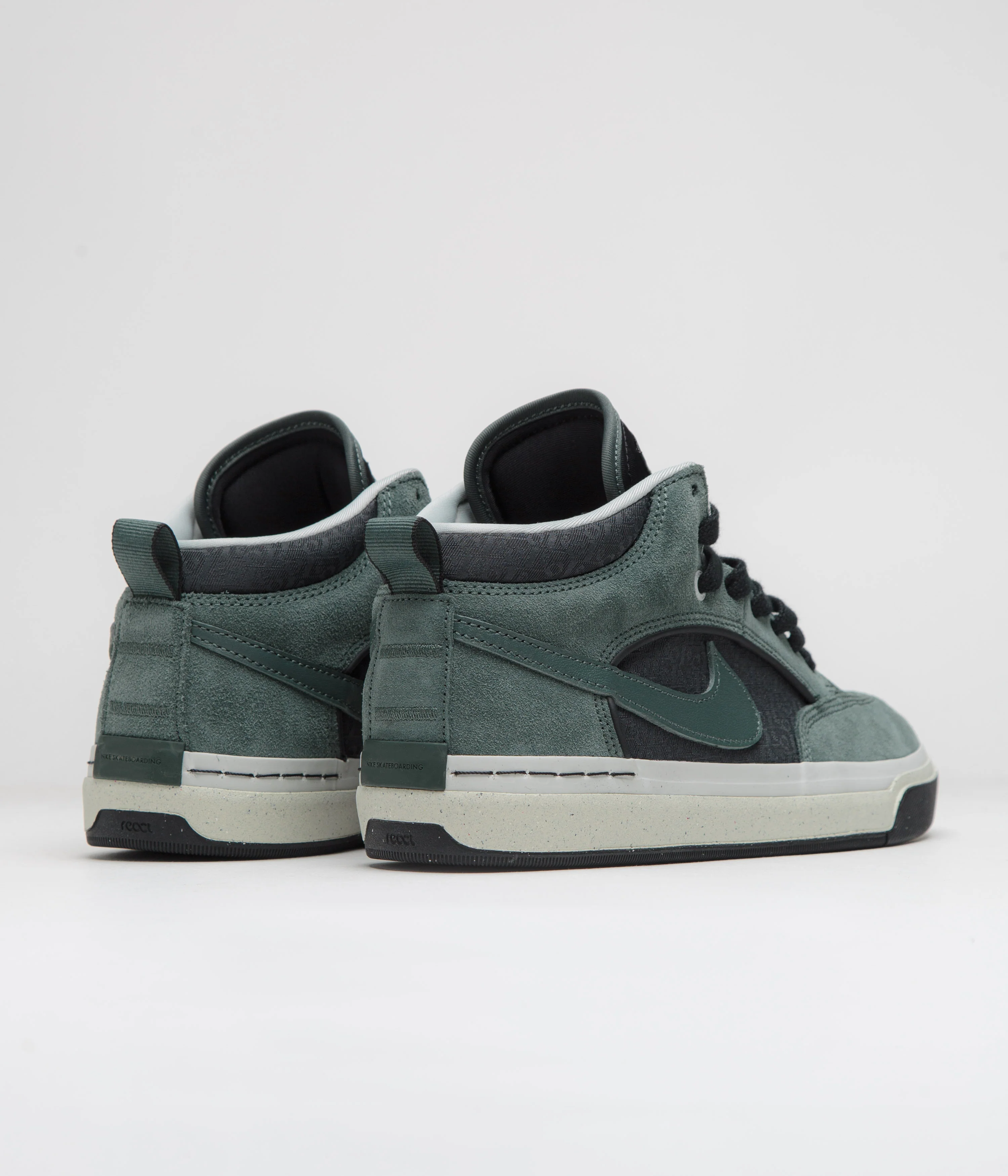 Nike SB React Leo Shoes - Vintage Green / Vintage Green - Black - Image 4