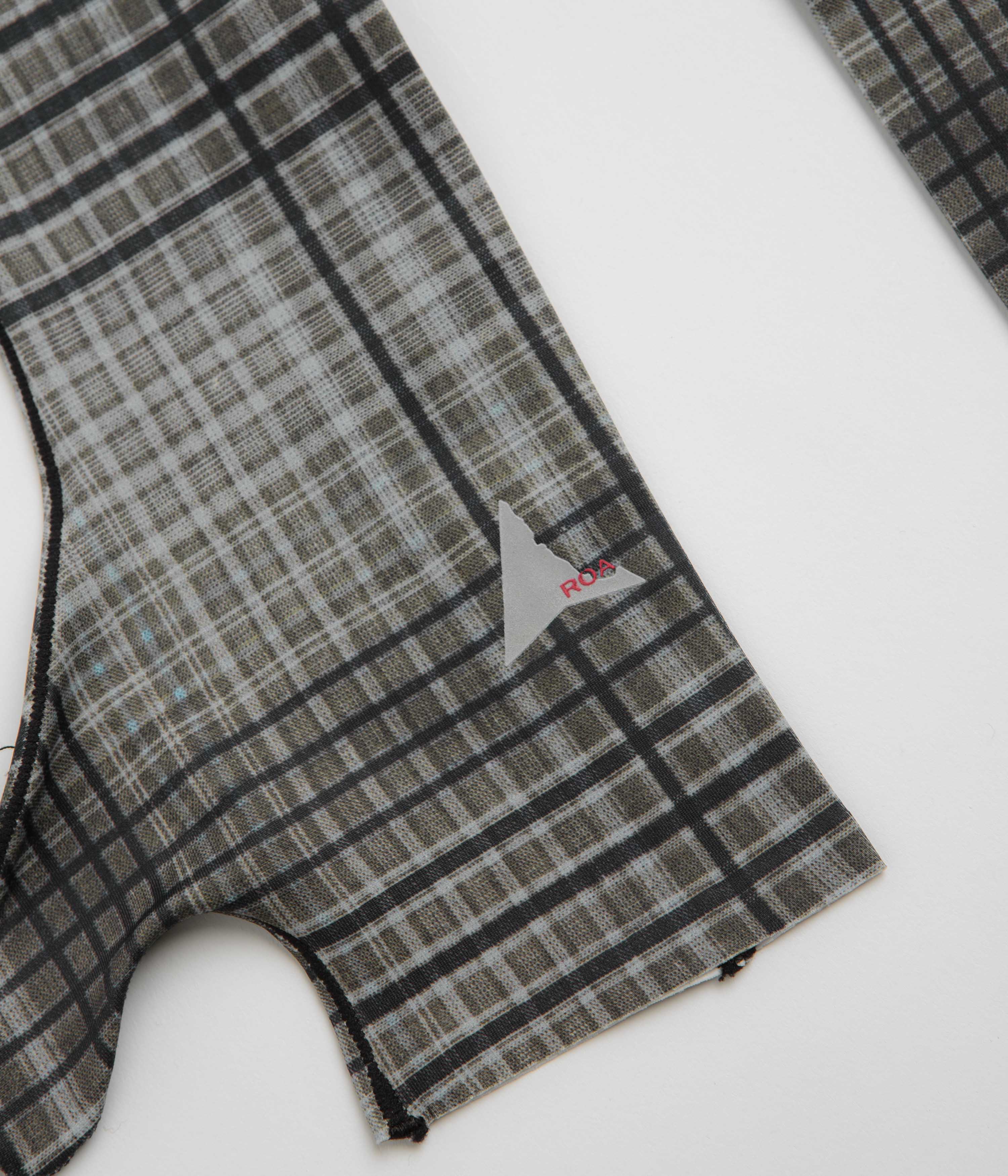 ROA Tatli Arm Sleeves - Sage Green - Image 2