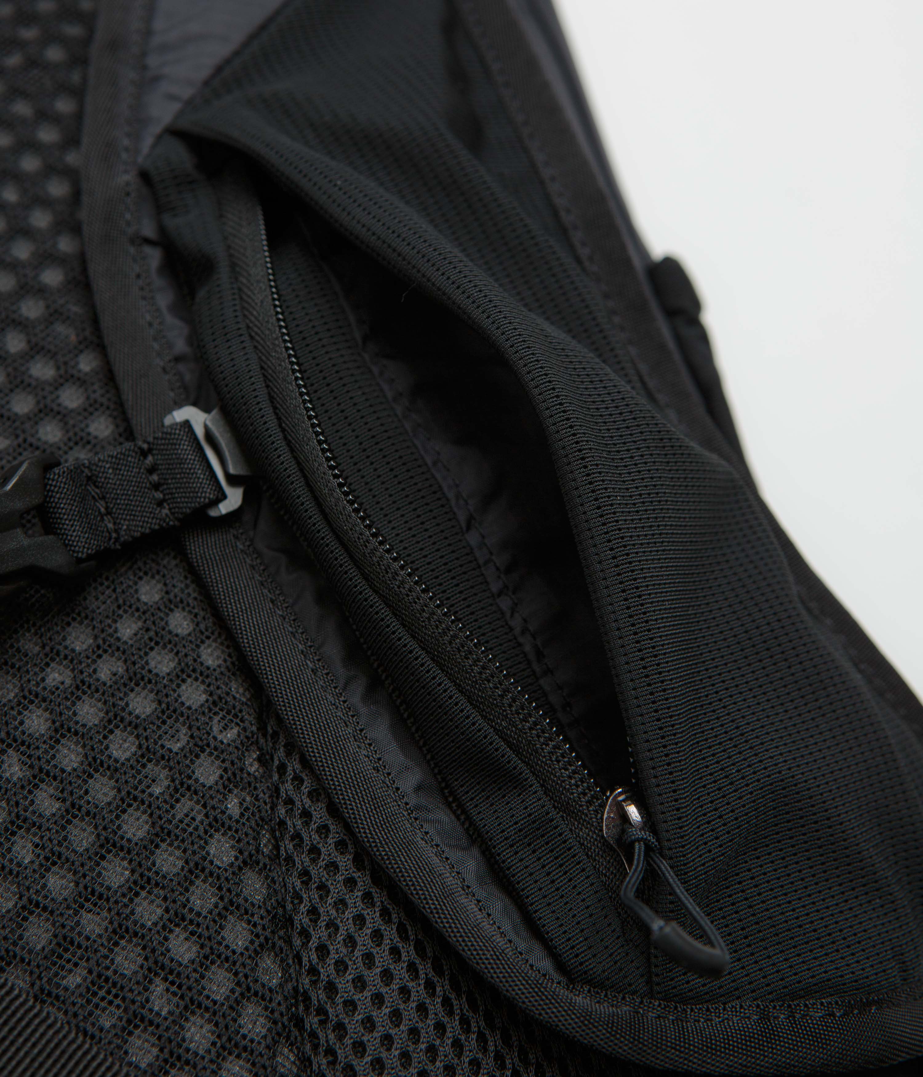 Salomon XT 25L Pack - Black - Image 5