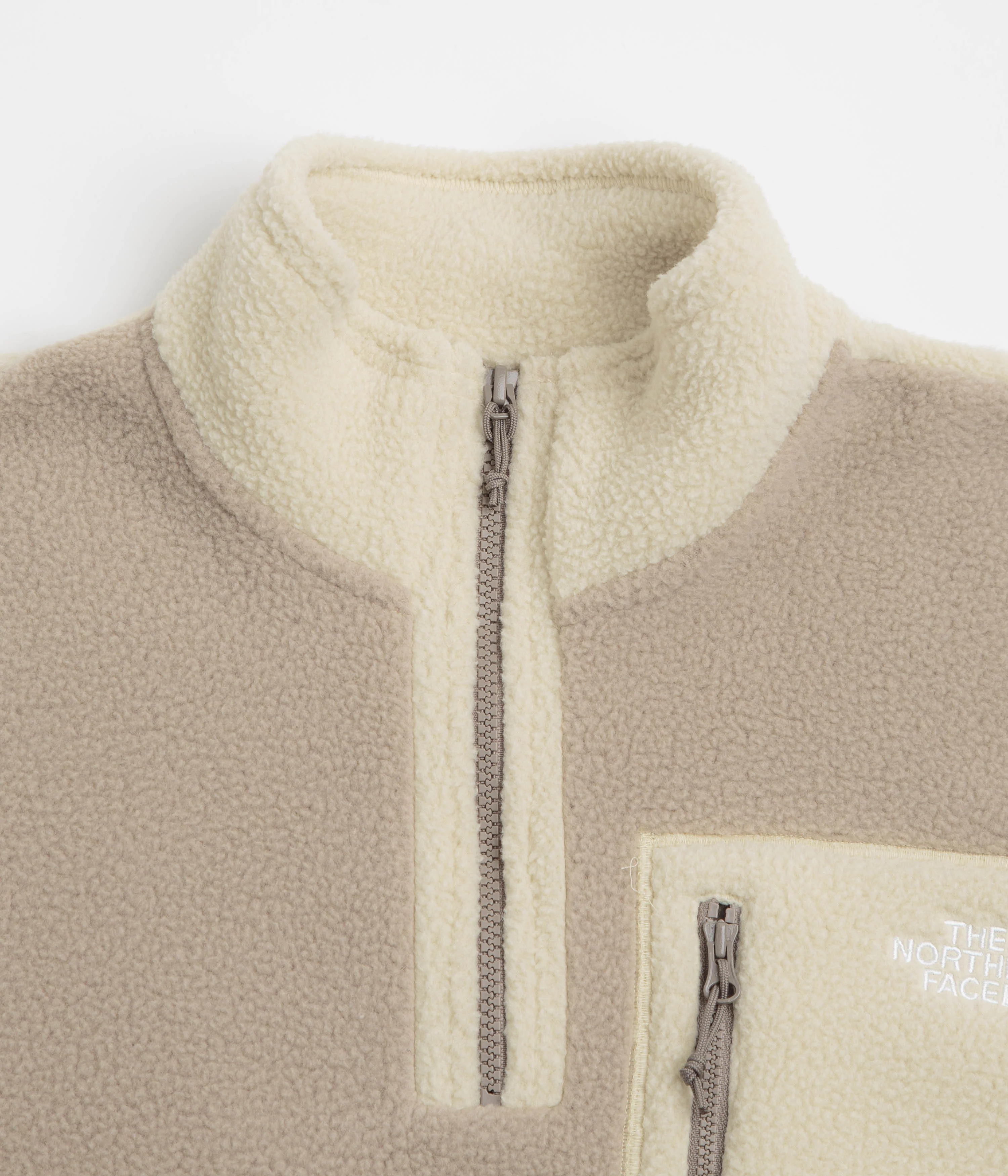 The North Face Yumiori 1/4 Zip Fleece - Mushroom Grey / Gravel - Image 3