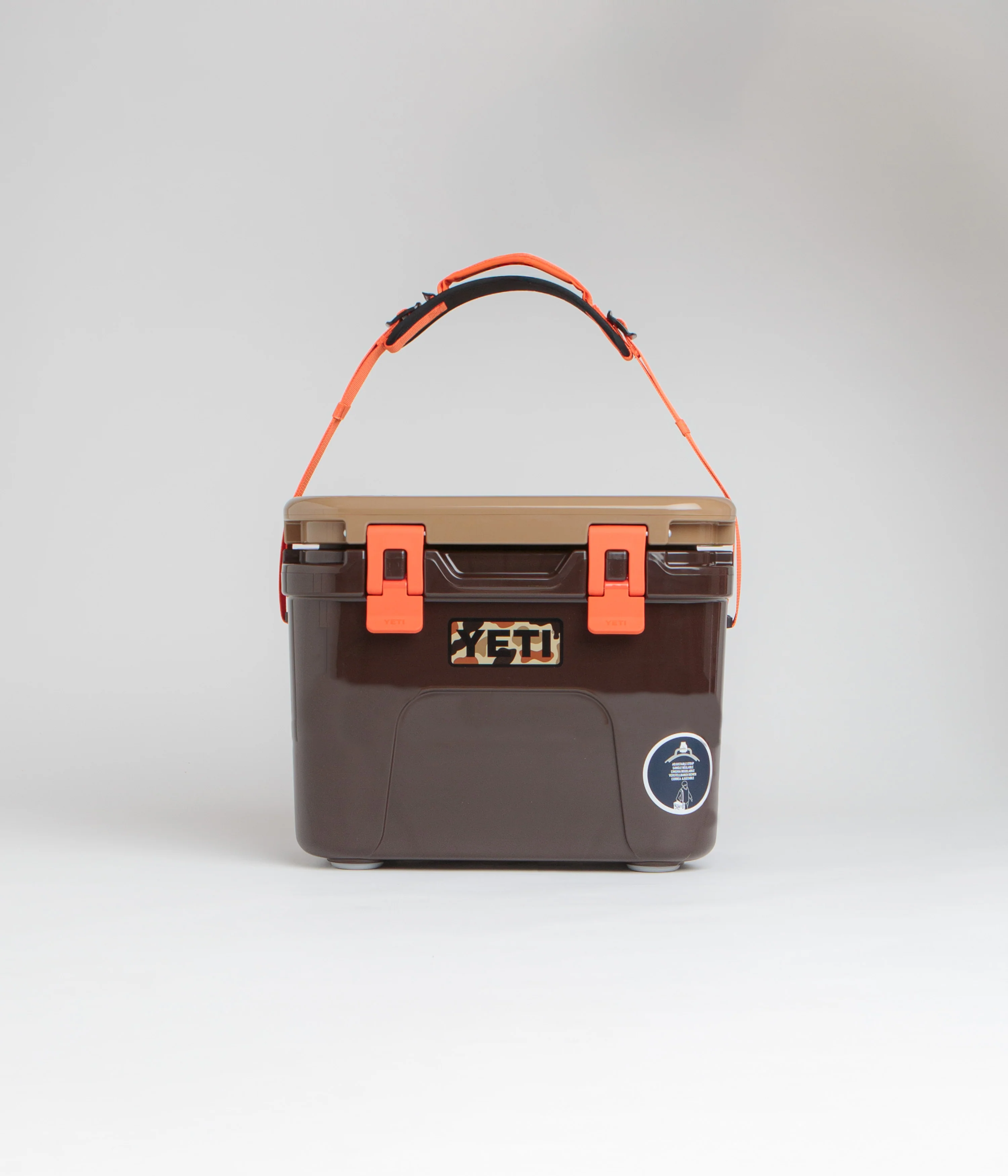 Yeti Roadie 15 Hard Cooler - Wetlands Camo